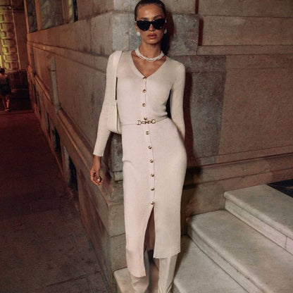 Maskot Elegant Button-Detail Dress